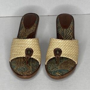 Born thong raffia platform sandal size 11 wooden heel,thick padding, comfort